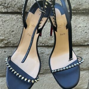 Christian Louboutin Heels “So Me”